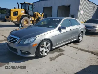 2011 Mercedes-Benz E 350 Luxury z VIN WDDHF5GBXBA442776, wystawiony jako Copart lot #62887405 z przebiegiem 127 904 mil mil oraz Nie do naprawy • Non repairable. Historia ofert i sprzedaży dostępna na DreamBid. Obrazek 1.