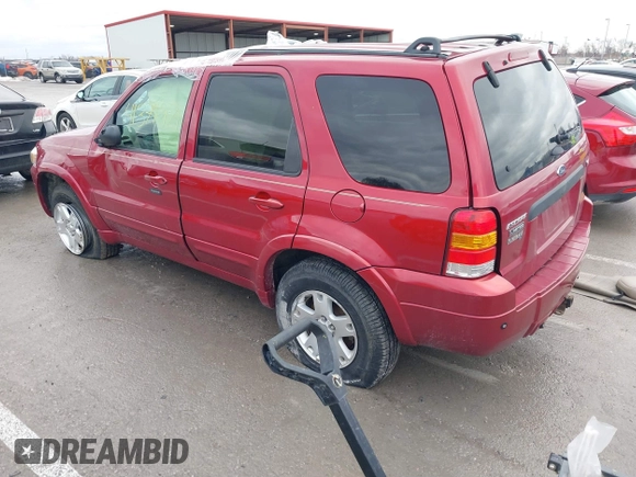 2007 Ford Escape Limited with VIN 1FMCU94147KA24935, listed as a IAAI auction lot 41374921 with 111,512 mi miles. Bid and sale history available at carsss.com. Image 3.