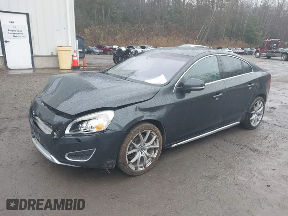 2012 Volvo S60 T6 with VIN YV1902FH4C2057577, listed as a IAAI auction lot 40925761 with 113,682 mi miles. Bid and sale history available at carsss.com. Image 17.