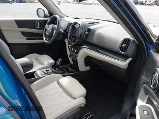 2022 MINI Countryman Cooper S with VIN WMZ83BR0XN3N96765, listed as a IAAI auction lot 42571133 with 22,821 mi miles and . Bid and sale history available at DreamBid. Image 5.