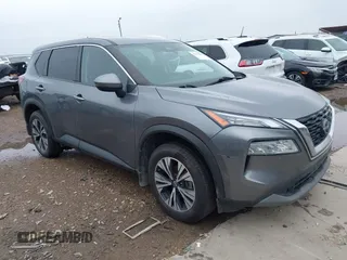 2023 Nissan Rogue SV z VIN JN8BT3BA7PW406702, wystawiony jako IAAI lot #42375814 z przebiegiem 160 235 mil mil oraz . Historia ofert i sprzedaży dostępna na DreamBid. Obrazek 1.