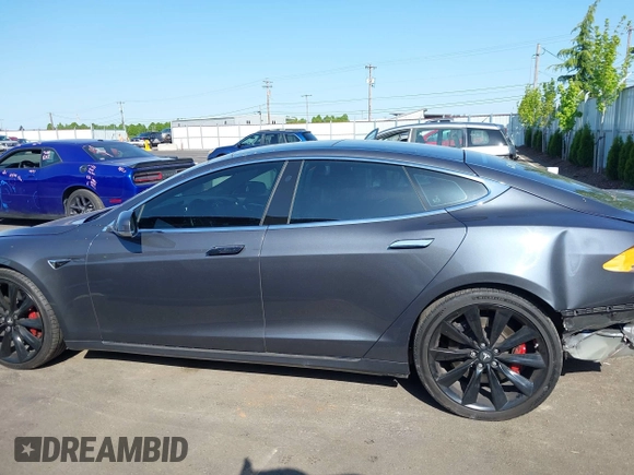 2017 Tesla Model S 100D with VIN 5YJSA1E49HF189008, listed as a IAAI auction lot 42051518 with 49,145 mi miles and . Bid and sale history available at DreamBid. Image 15.