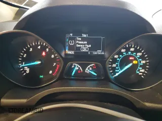 2016 Ford Escape SE z VIN 1FMCU9GX9GUB94017, wystawiony jako Copart lot #58201725 z przebiegiem 130 750 mil mil oraz Szkoda całkowita • Salvage title. Historia ofert i sprzedaży dostępna na DreamBid. Obrazek 9.