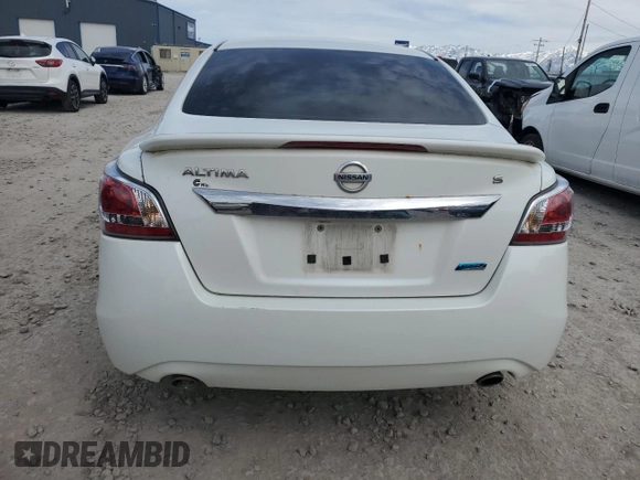 2014 Nissan Altima S with VIN 1N4AL3AP4EN245120, listed as a Copart auction lot 51545535 with 233,940 mi miles and Clean Title. Bid and sale history available at DreamBid. Image 6.