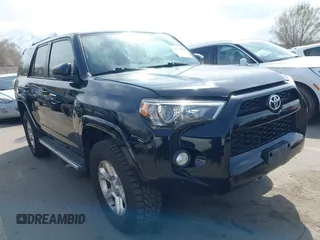2018 Toyota 4Runner SR5 with VIN JTEBU5JR0J5546028, listed as a IAAI auction lot 41938341 with 70,975 mi miles. Bid and sale history available at carsss.com. Image 1.