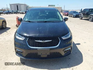 2024 Chrysler Pacifica Hybrid Select with VIN 2C4RC1S70RR169467, listed as a IAAI auction lot 42448734 with 38,062 mi miles and . Bid and sale history available at DreamBid. Image 12.