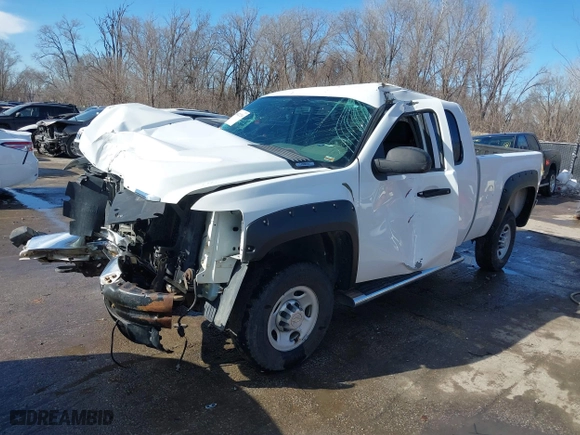 2010 Chevrolet Silverado 2500HD Work Truck with VIN 1GC5KVBG4AZ181530, listed as a IAAI auction lot 41422214 with 304,527 mi miles. Bid and sale history available at carsss.com. Image 17.