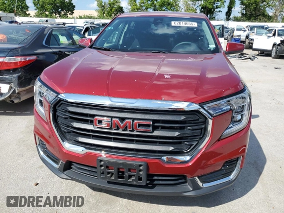 2024 GMC Terrain SLE z VIN 3GKALTEGXRL310583, wystawiony jako Copart lot #62014655 z przebiegiem 26 730 mil mil oraz Szkoda całkowita • Salvage title. Historia ofert i sprzedaży dostępna na DreamBid. Obrazek 5.