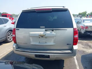 2007 Chevrolet Suburban LT with VIN 3GNFC16027G260735, listed as a IAAI auction lot 42584003 with 177,628 mi miles and . Bid and sale history available at DreamBid. Image 16.