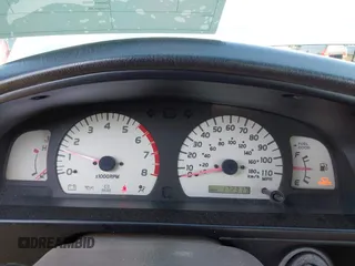 2001 Toyota Tacoma PreRunner z VIN 5TEGN92N41Z768370, wystawiony jako IAAI lot #42228571 z przebiegiem 172 317 mil mil oraz . Historia ofert i sprzedaży dostępna na DreamBid. Obrazek 7.