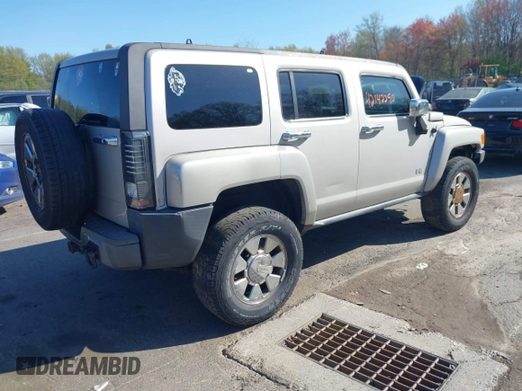 2006 Hummer H3 with VIN 5GTDN136568208970, listed as a IAAI auction lot 42142290 with 194,677 mi miles. Bid and sale history available at carsss.com. Image 4.