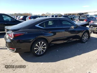 2021 Lexus ES with VIN 58ADA1C16MU012889, listed as a Copart auction lot 81812384 with 57,746 mi miles and Clean Title. Bid and sale history available at carsss.com. Image 3.