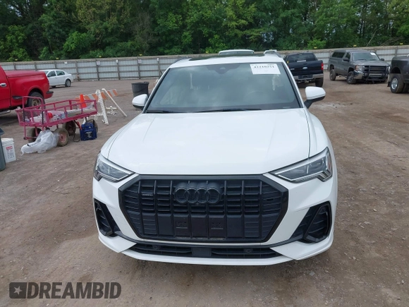 2022 Audi Q3 S line Premium Plus with VIN WA1EECF39N1025078, listed as a IAAI auction lot 42210251 with 28,841 mi miles and . Bid and sale history available at DreamBid. Image 12.