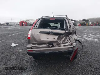 2011 Honda CR-V SE with VIN 5J6RE4H40BL003273, listed as a IAAI auction lot 41237931 with 218,624 mi miles. Bid and sale history available at carsss.com. Image 17.