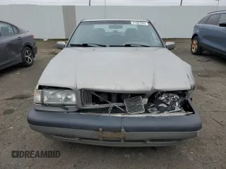 1996 Volvo S70 z VIN YV1LS5542T2274433, wystawiony jako Copart lot #41997065 z przebiegiem 88 757 mil mil oraz Szkody całkowita. Historia ofert i sprzedaży dostępna na DreamBid. Obrazek 5.