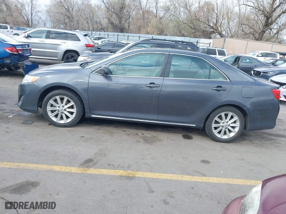 2012 Toyota Camry Hybrid XLE with VIN 4T1BD1FK9CU059021, listed as a IAAI auction lot 41932696 with 194,292 mi miles. Bid and sale history available at carsss.com. Image 14.