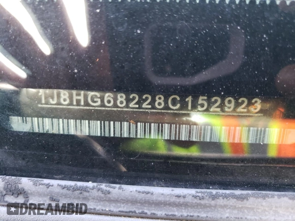 2008 Jeep Commander Overland with VIN 1J8HG68228C152923, listed as a Copart auction lot 51851365 with 182,674 mi miles and Salvage title. Bid and sale history available at DreamBid. Image 14.