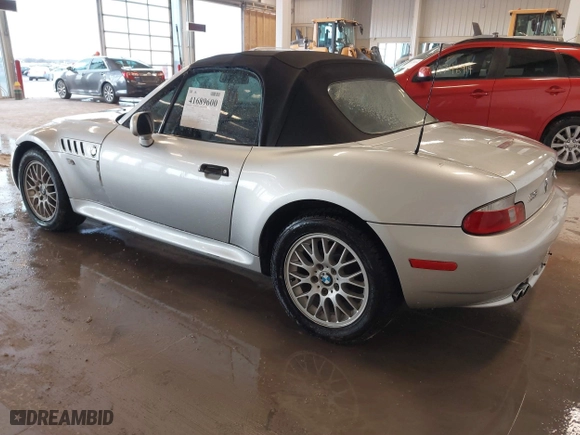 2001 BMW Z3 2.5i with VIN WBACN33431LM00114, listed as a IAAI auction lot 41689600 with 91,636 mi miles. Bid and sale history available at carsss.com. Image 3.