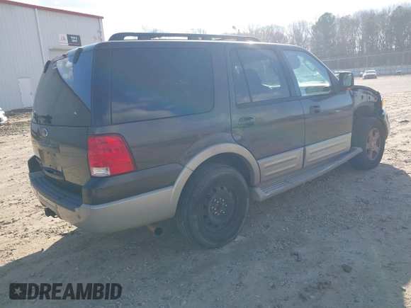 2006 Ford Expedition Eddie Bauer with VIN 1FMFU17516LA09167, listed as a IAAI auction lot 41217226 with 199,761 mi miles. Bid and sale history available at carsss.com. Image 4.