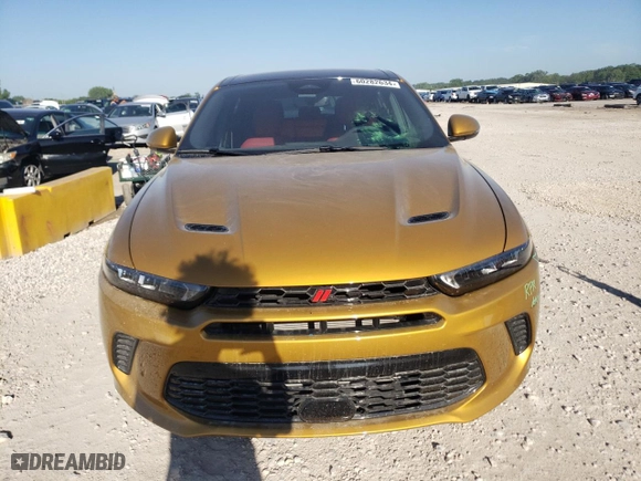 2024 Dodge Hornet GT Plus with VIN ZACNDFBN3R3A10607, listed as a Copart auction lot 60282634 with 2,608 mi miles and Salvage Title. Bid and sale history available at carsss.com. Image 5.