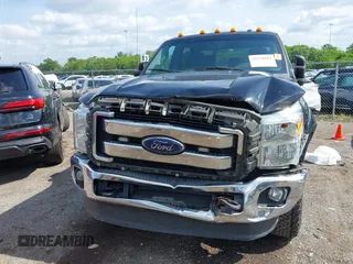 2016 Ford F-250 Lariat z VIN 1FT7W2B60GEB90776, wystawiony jako IAAI lot #42238682 z przebiegiem 234 089 mil mil oraz . Historia ofert i sprzedaży dostępna na DreamBid. Obrazek 6.