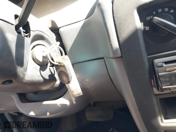 1997 Nissan Sentra XE z VIN 3N1AB41D5VL026257, wystawiony jako IAAI lot #41286097 z przebiegiem 125 583 mil mil oraz . Historia ofert i sprzedaży dostępna na DreamBid. Obrazek 11.