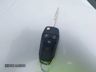 2013 Ford Fusion SE Hybrid с VIN 3FA6P0LU7DR267300, выставлен на аукционе IAAI как лот 42376940 с пробегом 148 298 миль миль и . История ставок и продаж доступна на DreamBid. Изображение 11.
