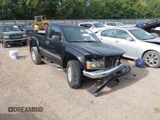 2004 Chevrolet Colorado 1LT z VIN 1GCDT146348150270, wystawiony jako IAAI lot #40249938 z przebiegiem 300 229 mil mil oraz . Historia ofert i sprzedaży dostępna na DreamBid. Obrazek 1.