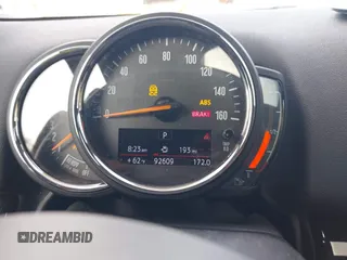 2020 MINI Countryman Cooper S z VIN WMZYX1C00L3L55740, wystawiony jako IAAI lot #42106897 z przebiegiem 92 609 mil mil oraz . Historia ofert i sprzedaży dostępna na DreamBid. Obrazek 7.
