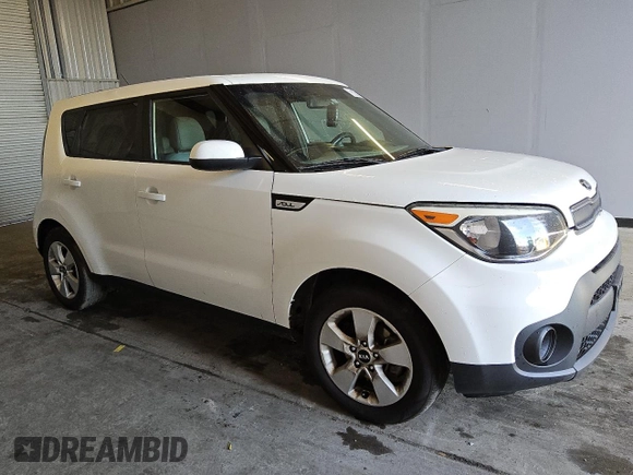 2019 Kia Soul z VIN KNDJN2A26K7677002, wystawiony jako Copart lot #83741784 z przebiegiem 134 662 mil mil oraz Czysty tytuł • Clean title. Historia ofert i sprzedaży dostępna na DreamBid. Obrazek 4.