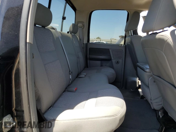 2008 Dodge 1500 SLT z VIN 1D7HA18218J125404, wystawiony jako Copart lot #58545215 z przebiegiem 117 548 mil mil oraz Szkoda całkowita • Salvage title. Historia ofert i sprzedaży dostępna na DreamBid. Obrazek 10.