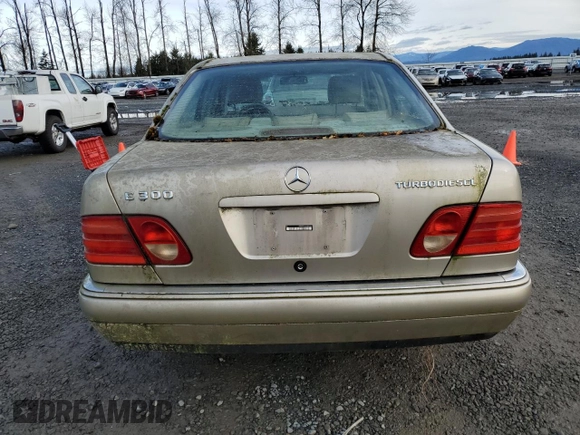 1999 Mercedes-Benz E with VIN WDBJF25H2XA840202, listed as a Copart auction lot 49916415 with Not Provided miles and Clean Title. Bid and sale history available at DreamBid. Image 6.