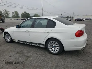 2009 BMW 3 Series 328i with VIN WBAPH535X9A437259, listed as a Copart auction lot 52647055 with 97,704 mi miles and Salvage title. Bid and sale history available at DreamBid. Image 2.