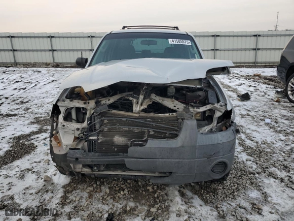 2007 Ford Escape XLS with VIN 1FMYU02Z17KA14079, listed as a Copart auction lot 41505575 with 149,134 mi miles and Salvage Title. Bid and sale history available at carsss.com. Image 5.