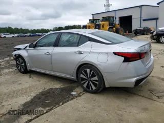 2019 Nissan Altima SV with VIN 1N4BL4DV7KC159344, listed as a Copart auction lot 57728725 with 53,747 mi miles and Salvage title. Bid and sale history available at DreamBid. Image 2.