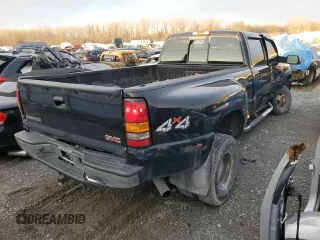 2005 GMC Sierra 3500 DRW Work Trk z VIN 1GTJK33235F863716, wystawiony jako Copart lot #84085004 z przebiegiem 233 369 mil mil oraz Szkoda całkowita • Salvage title. Historia ofert i sprzedaży dostępna na DreamBid. Obrazek 3.