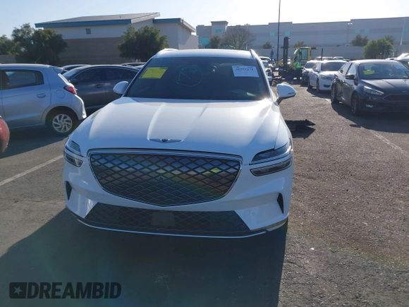 2024 Genesis GV70 Advanced with VIN 5NMMCET1XRH002913, listed as a IAAI auction lot 41959174 with 8,207 mi miles and . Bid and sale history available at DreamBid. Image 13.