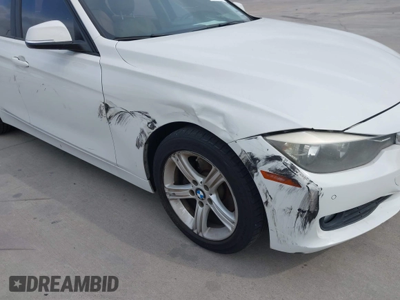 2015 BMW 3 Series 320i с VIN WBA3B1G5XFNT05271, выставлен на аукционе IAAI как лот 42049799 с пробегом 125 437 миль миль и . История ставок и продаж доступна на DreamBid. Изображение 6.