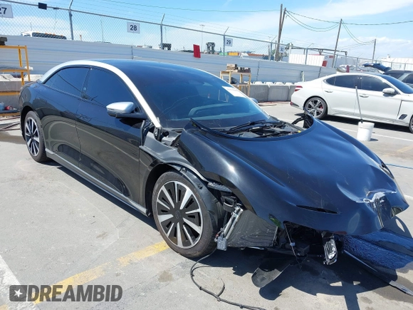 2023 Lucid Air Grand Touring z VIN 50EA1GBA0PA004565, wystawiony jako IAAI lot #41913843 z przebiegiem 25 468 mil mil oraz . Historia ofert i sprzedaży dostępna na DreamBid. Obrazek 1.