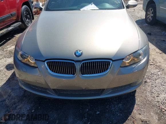 2007 BMW 3 Series 335i with VIN WBAWL735X7PX49923, listed as a IAAI auction lot 41665131 with 117,135 mi miles. Bid and sale history available at carsss.com. Image 13.