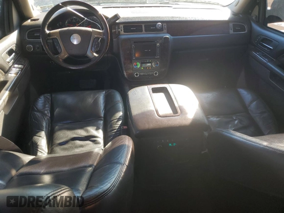 2011 GMC Yukon XL Denali with VIN 1GKS1MEF6BR218814, listed as a Copart auction lot 86041684 with 201,070 mi miles and Salvage Title. Bid and sale history available at carsss.com. Image 8.