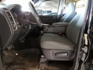 2017 Ram 1500 Express z VIN 3C6RR7KT0HG687881, wystawiony jako Copart lot #51877815 z przebiegiem 96 421 mil mil oraz Szkoda całkowita • Salvage title. Historia ofert i sprzedaży dostępna na DreamBid. Obrazek 7.