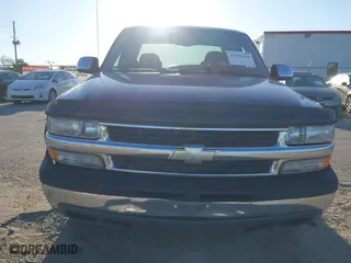 2000 Chevrolet Silverado 1500 LS with VIN 2GCEC19T6Y1319371, listed as a IAAI auction lot 42056328 with 177,762 mi miles. Bid and sale history available at carsss.com. Image 6.