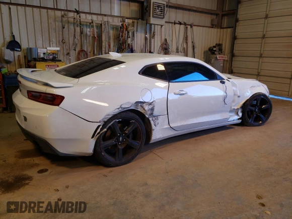 2016 Chevrolet Camaro 2SS with VIN 1G1FH1R75G0188042, listed as a Copart auction lot 68022352 with 33,876 mi miles. Bid and sale history available at carsss.com. Image 3.