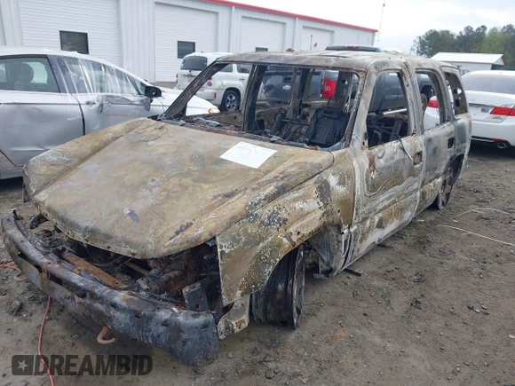 2005 Cadillac Escalade z VIN 1GYEC63N45R217863, wystawiony jako IAAI lot #41913229 z przebiegiem Nie podano mil oraz . Historia ofert i sprzedaży dostępna na DreamBid. Obrazek 2.
