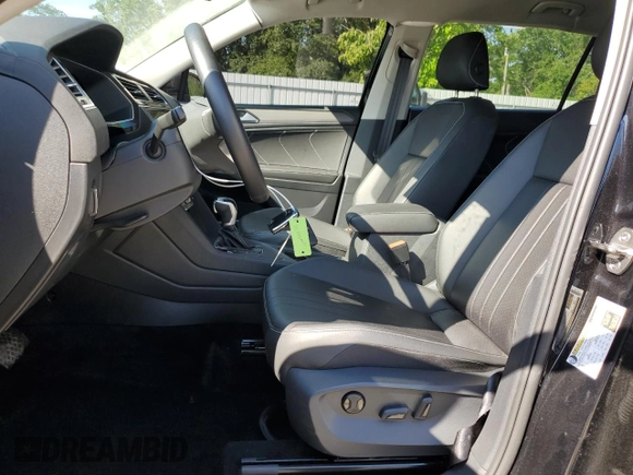 2023 Volkswagen Tiguan SE z VIN 3VV3B7AX9PM134218, wystawiony jako Copart lot #54731705 z przebiegiem 9 460 mil mil oraz Szkoda całkowita • Salvage title. Historia ofert i sprzedaży dostępna na DreamBid. Obrazek 7.