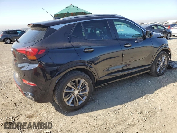 2020 Buick Encore GX Select z VIN KL4MMDSL2LB092302, wystawiony jako Copart lot #52557685 z przebiegiem 40 632 mil mil oraz Szkoda całkowita • Salvage title. Historia ofert i sprzedaży dostępna na DreamBid. Obrazek 3.