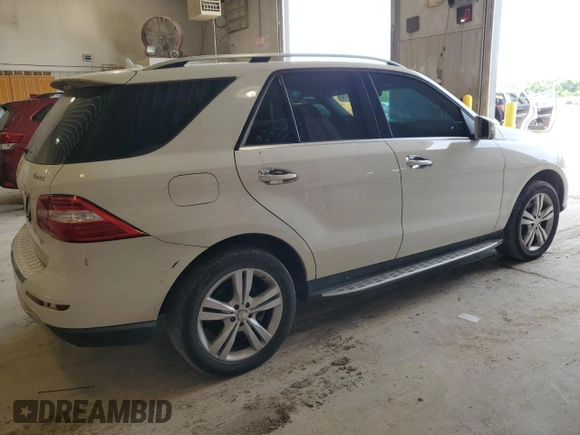 2013 Mercedes-Benz M 350 z VIN 4JGDA5HB3DA118475, wystawiony jako Copart lot #57900995 z przebiegiem 140 948 mil mil oraz Czysty tytuł • Clean title. Historia ofert i sprzedaży dostępna na DreamBid. Obrazek 3.