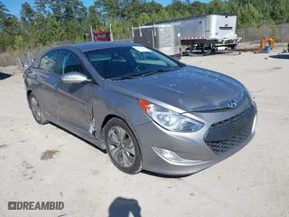 2013 Hyundai Sonata Hybrid Limited with VIN KMHEC4A48DA092427, listed as a IAAI auction lot 41672521 with 127,473 mi miles. Bid and sale history available at carsss.com. Image 1.