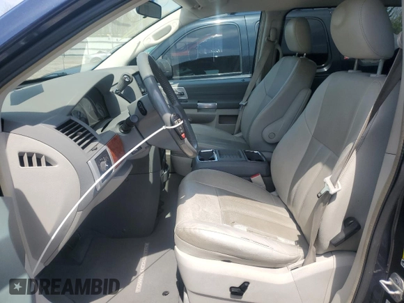 2008 Chrysler Town & Country Touring with VIN 2A8HR54P78R139436, listed as a Copart auction lot 52924775 with 319,250 mi miles and Salvage Title. Bid and sale history available at DreamBid. Image 7.